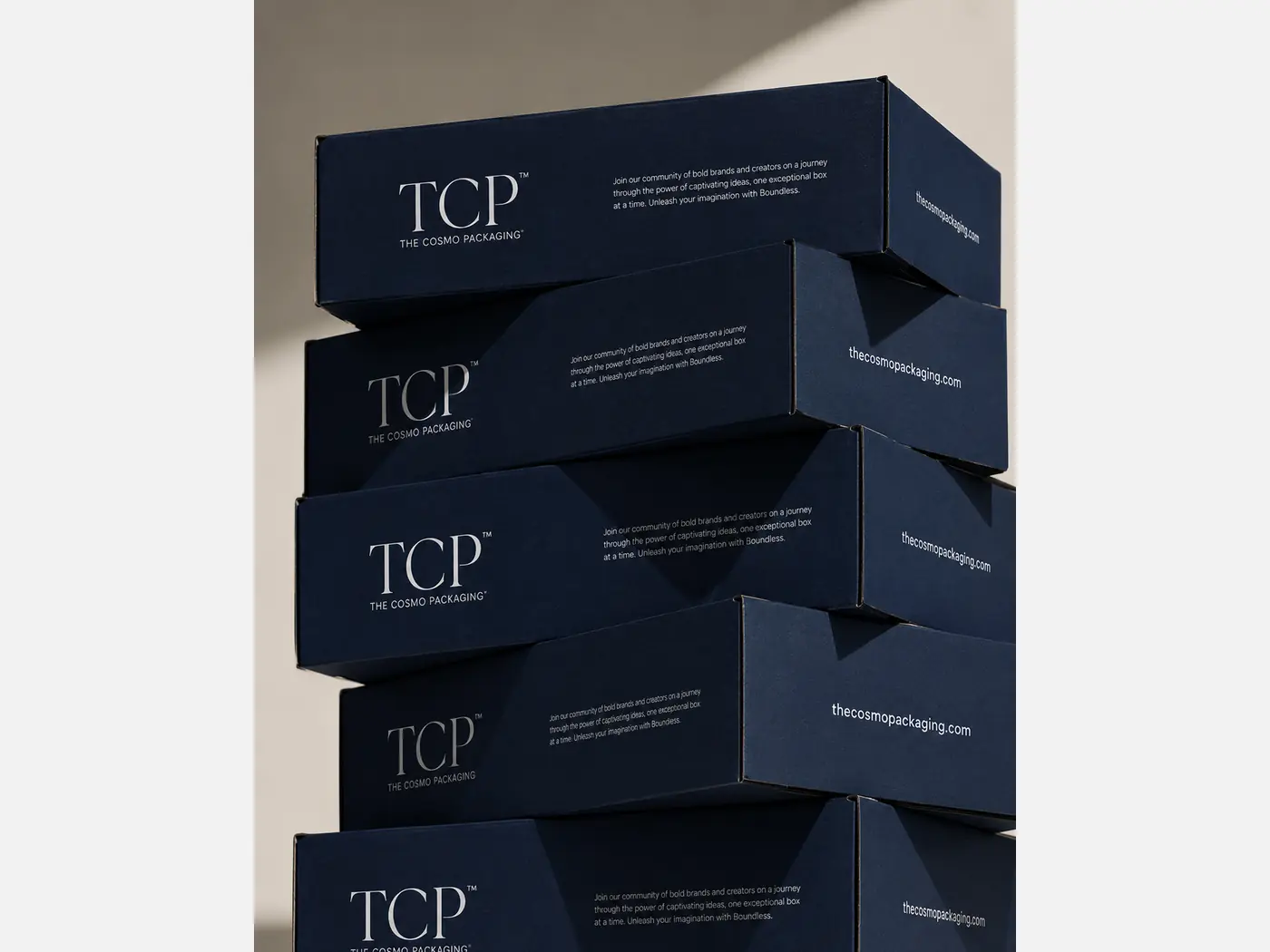 Printed corrugated packaging box for ecommerce delivery
